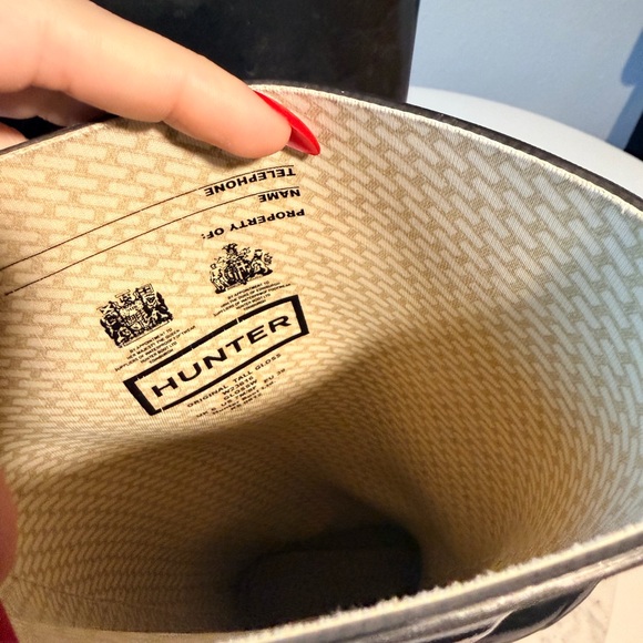 Hunter Women's Classic Black Rain Boots - Picture 7 of 8